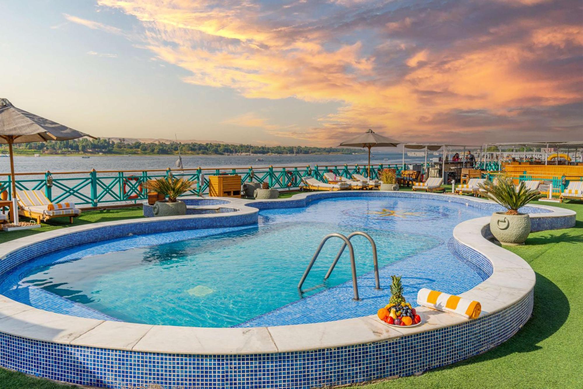 Sonesta Moon Goddess Cruise - From Aswan To Luxor - 03 & 07 Nights Every Friday Hotel Kültér fotó